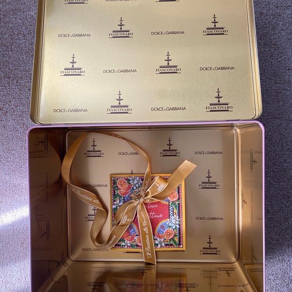 Dolce & Gabbana Pink and Green Decorative Tin - Picture 6 of 6